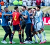 🎥 Bagarre générale au coup de sifflet final : l'incroyable pétage de plomb de Paredes, exclu après la finale