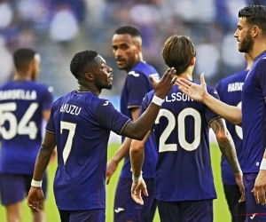 Anderlecht s'est endormi en fin de rencontre, mais se qualifie tranquillement
