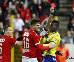 Sévèrement réduit à dix, le Standard partage à Waasland-Beveren