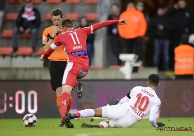 Mehdi Carcela s'excuse pour son tacle à Mouscron