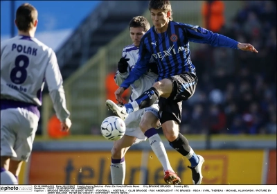 Le fils d'un ex-joueur du Club de Bruges et de la RAAL Louviéroise attire l'intérêt de plusieurs clubs belges