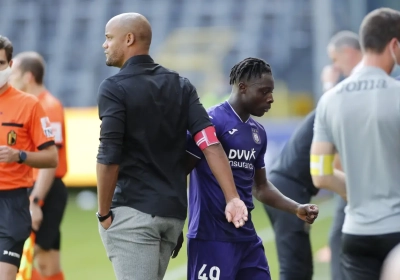 Kompany, Lavia, Doku... : les cracks de Neerpede rendent hommage à une légende qui quitte Anderlecht 