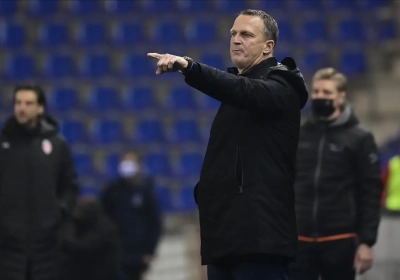 Van Den Brom a signé son retour avec une victoire: "A la mi-temps, je n'étais pas fier"