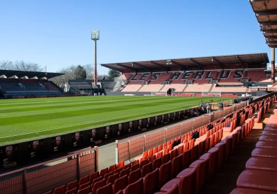 📷 Un joueur Bordelais fait la sieste en pleine rencontre de Ligue 1