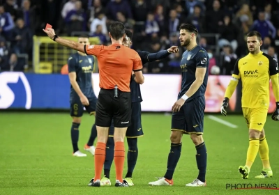 Dewaest a "caressé les fesses de Murillo", Kompany furieux sur son défenseur