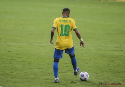 🎥 Neymar en tête à tête avec l'arbitre! 