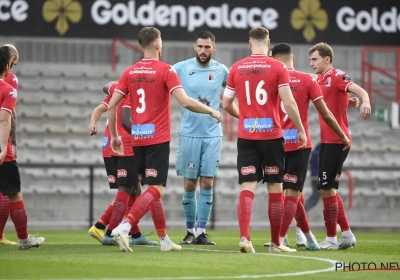 🎥 "Les bras le long du corps..." : le RWDM enrage après une décision arbitrale controversée face au Club NXT 