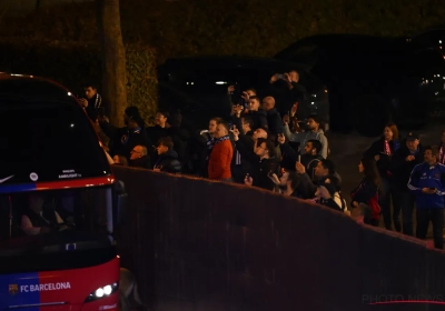 🎥 Troubles avant Bruges - Barcelone : un bus de supporters catalans prend feu, les joueurs du Barça en retard