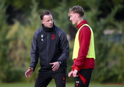 "C'est là que je suis le meilleur" : le jeune milieu du Standard Charli Spoden se livre