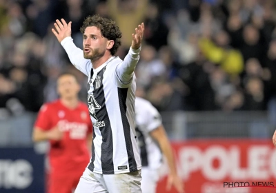 LIVE : Charleroi fait le break contre un Standard à la rue