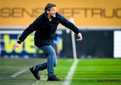 🎥 Quel émotion au milieu des joueurs : Rik De Mil explique le coup tactique qui a renversé Anderlecht