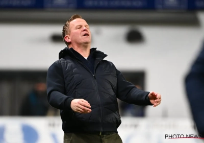 "Même à dix, nous étions la meilleure équipe" : Wouter Vrancken peste après le succès de Charleroi au Stayen