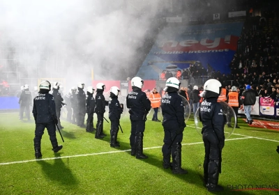 Après les Storm Ultras, la direction de Charleroi réagit aux lancers de fumigènes et de barrières à l'Union