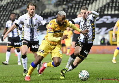 "On ne décolle pas, tout le monde descend" : des pelouses de Pro League à la peur de sa vie en Iran 