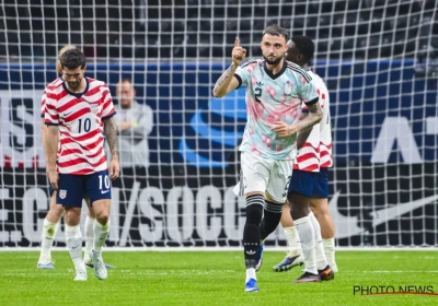 🎥 Un premier but, et quel premier but ! Zeno Debast s'impose comme un incontournable 