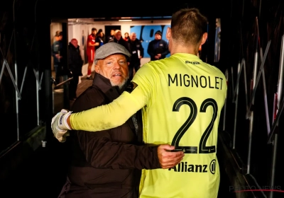 Malgré des mois difficiles, le bel hommage de Bart Verhaeghe à Simon Mignolet : "C'est typique de lui"