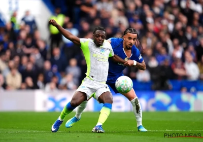 🎥 Comme sur un boulevard londonien : Jérémy Doku met Chelsea à l'amende, Arsenal sous pression