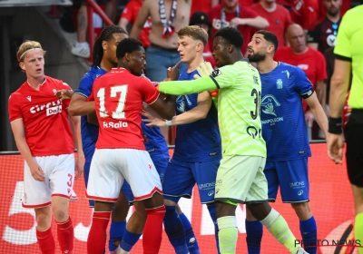LIVE : Pas un grand premier quart d'heure, Charleroi plus dangereux
