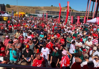 📷 Troisième maillot dévoilé, beau succès populaire : Sclessin rouge de monde pour le Fan Day du Standard