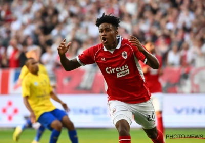 Gros coup dur pour l’Antwerp : la recrue estivale quitte le terrain en larmes