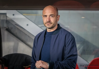 Le prochain coach viré en D1A ? Ses joueurs ne le défendent même plus : "C'est au club d'en décider"
