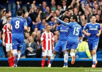 Chelsea bat Stoke et reprend la tête du championnat