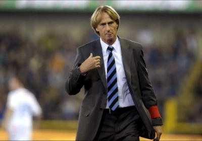 Willem II entrainé par Adrie Koster (ex-Bruges) inflige à l'Ajax sa première défaite de la saison, un Belge buteur