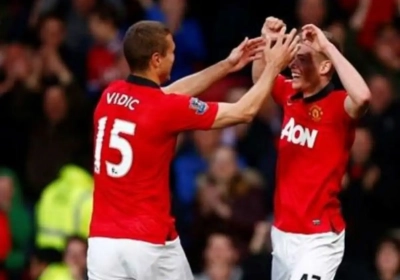 Une dernière pour Giggs, les Belges de Man U décisifs