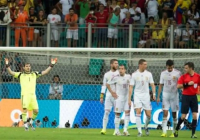 Un arbitre se prend un vent