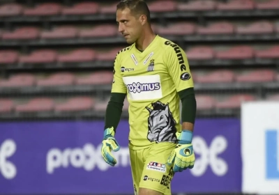 Nicolas Penneteau (Charleroi) après sa bourde : "Je voulais relancer le ballon proprement"