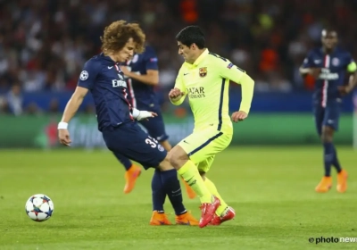 Suarez s'offre non pas un mais deux petits ponts sur David Luiz