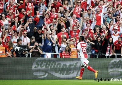 Standard - Charleroi : les banderoles et les fumigènes