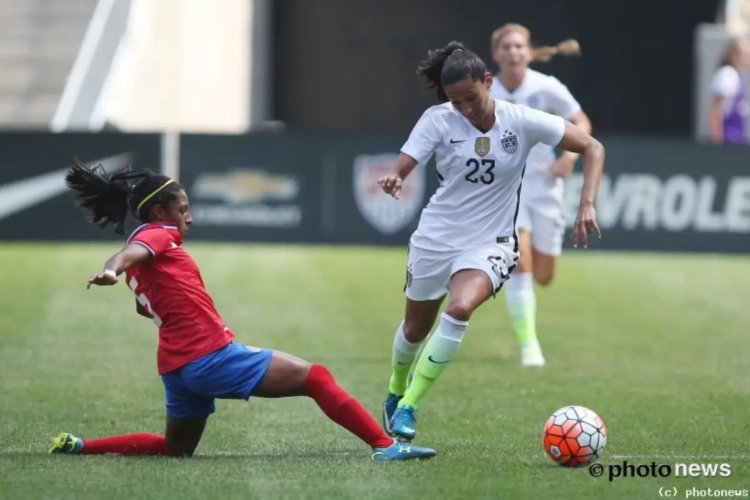 Une Américaine se la joue à la Dennis Bergkamp