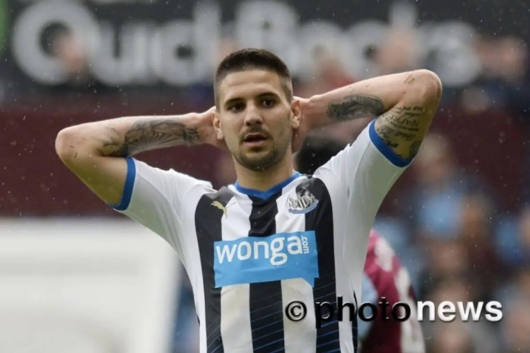 Mats Sels a fait connaissance avec Mitrovic: "Il est un peu fou"