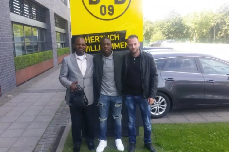 Mangala buteur avec Dortmund !