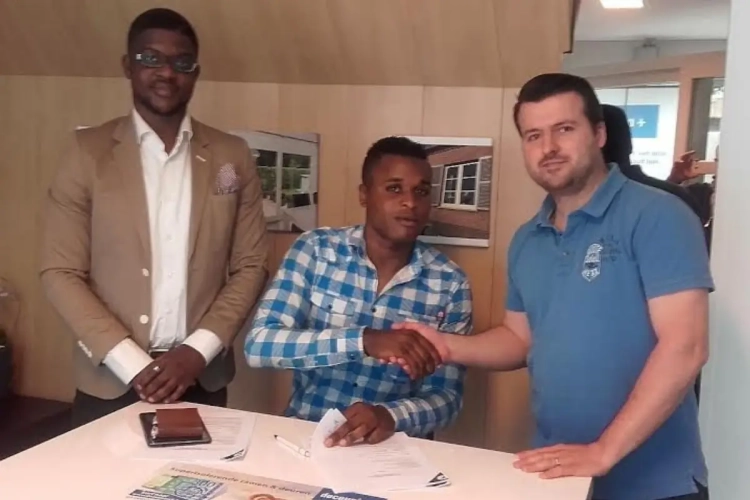 Yala Lusala quitte La Louvière