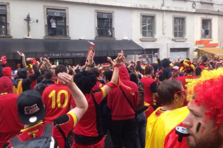 Les supporters belges demandent un hommage pour le fan décédé