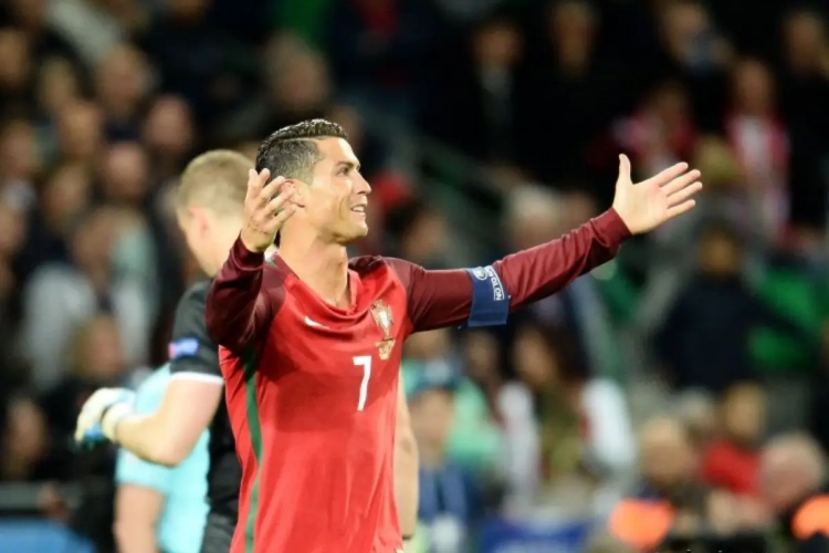 Quand CR7 refuse d'échanger son maillot