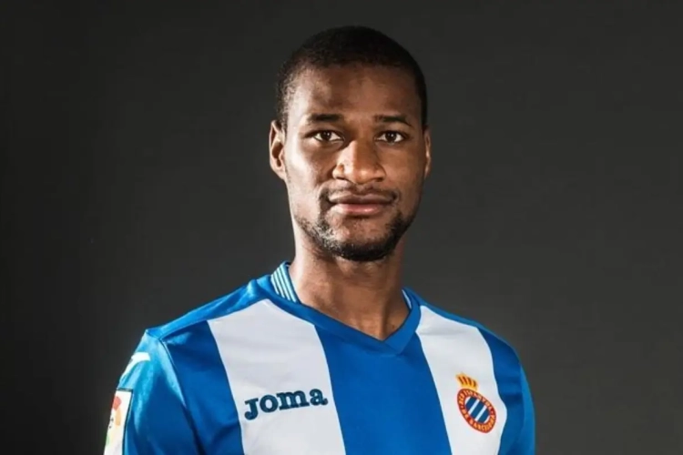 UPDATE: Un attaquant barcelonais s'engage à Eupen