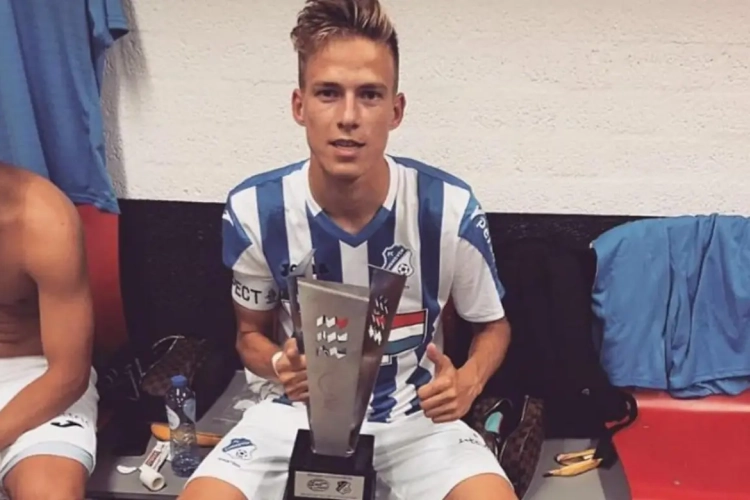 Belge, 20 ans et capitaine du FC Eindhoven
