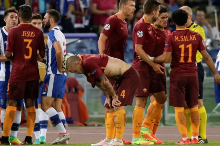 Nainggolan interdit par la FIFA d'affronter le Napoli