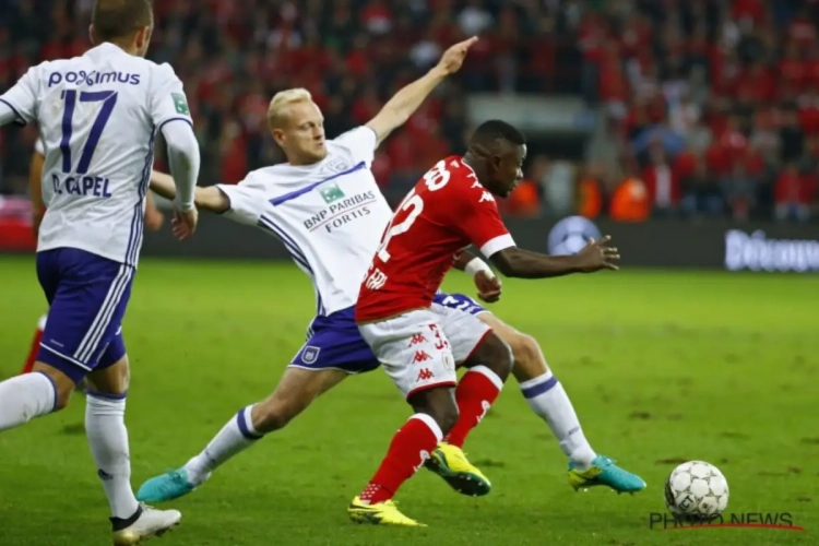 René Weiler explique pourquoi Olivier Deschacht a joué au poste d'attaquant