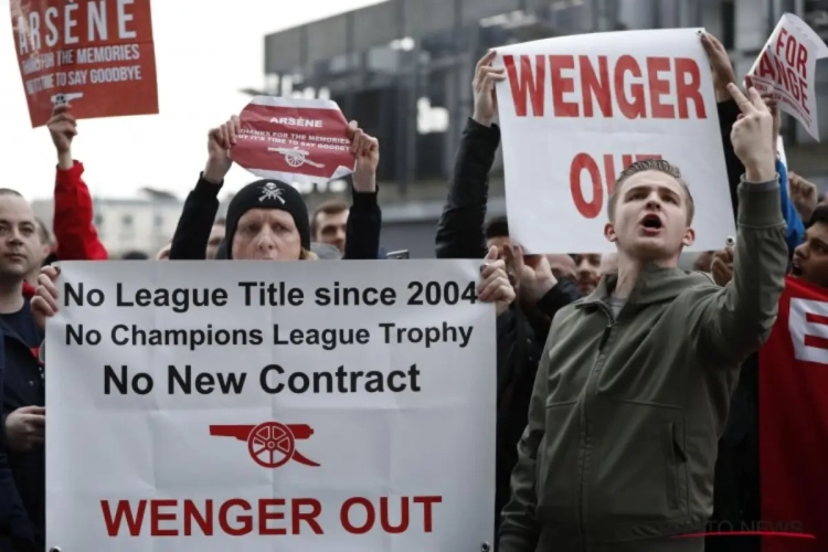 Des manifestations anti-Wenger avant le match d'Arsenal (photos+vidéos)