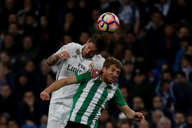 Liga: Ramos sauve une nouvelle fois le Real Madrid qui reprend la tête 