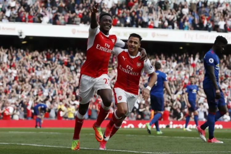 Arsenal vs Chelsea: une surprise dans les compos