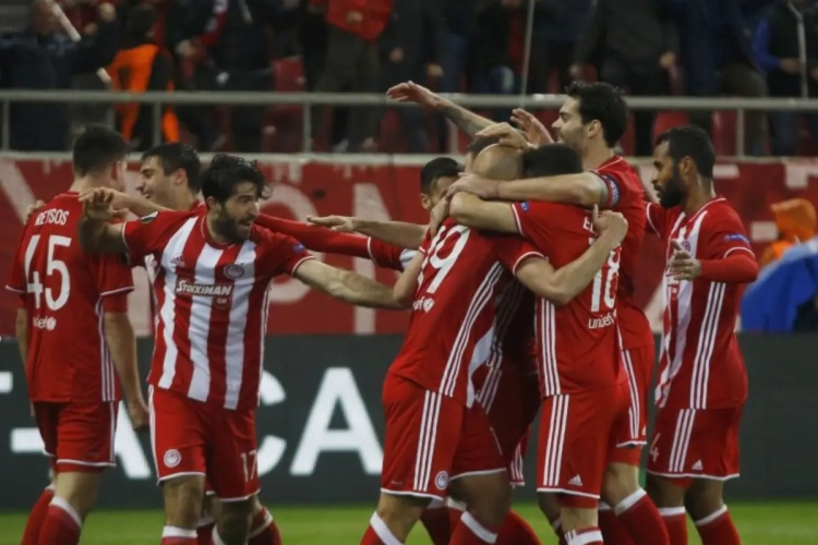 L'Olympiacos accueille deux internationaux: le retour d'un ancien du club et l'arrivée d'un Aigle de Carthage