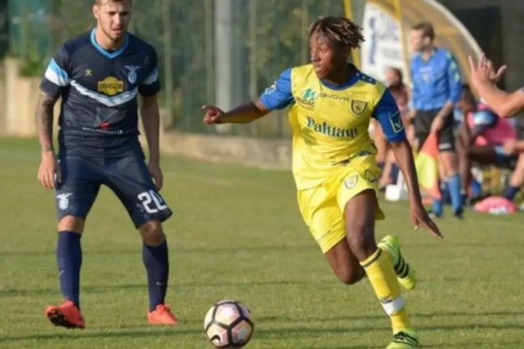 Naples et Dries Mertens partagent face au Chievo Vérone de Samuel Bastien (vidéo)