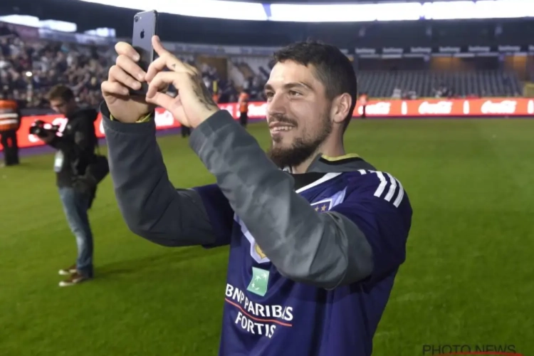 Stanciu se confie: "Sur ça, peut-être que je pourrais remplacer Youri"