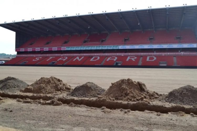 Les travaux pour la nouvelle pelouse de Sclessin sont bien entamés (PHOTOS)