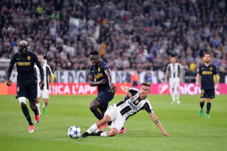 Benjamin Mendy "trolle" un média français après une rumeur de transfert (vidéo)